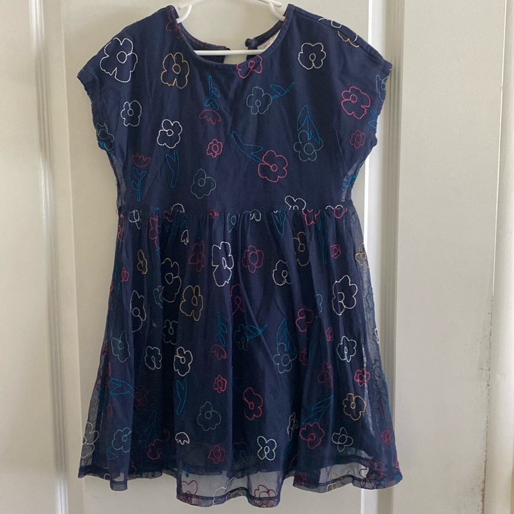 Hanna Anderson: Soft embroidered tulle dress. Size 6-7.